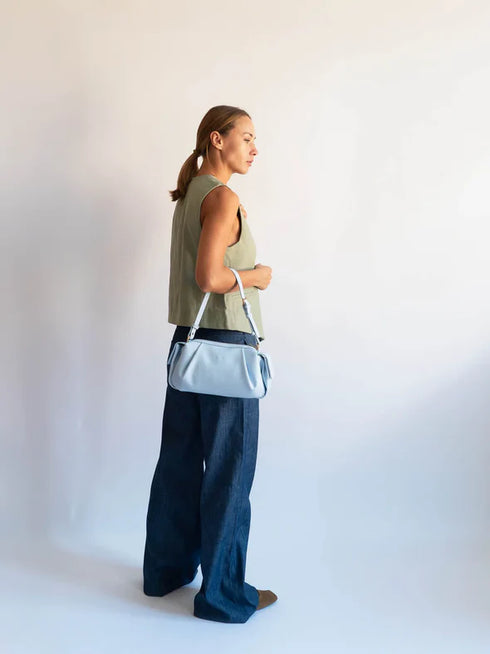 Τσάντα ώμου/χιαστί HVISK Vegan 2501-096-010000 γαλάζιο