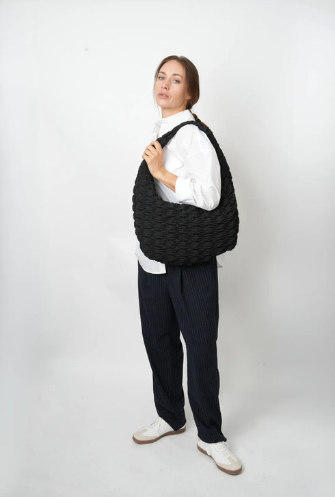 Τσάντα ώμου HVISK Vegan 2503-098-021510-009 μαύρο