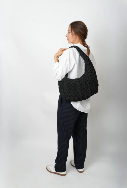 Τσάντα ώμου HVISK Vegan 2503-098-021510-009 μαύρο