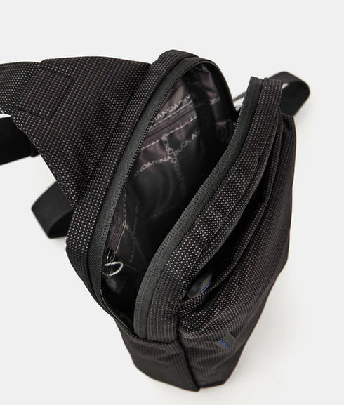 Ανδρικό τσαντάκι χιαστί Mandarina Duck P10KPM02-16Z μαύρο