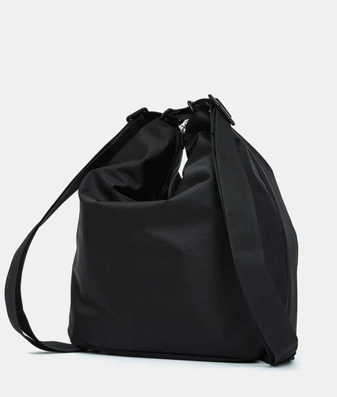 Τσάντα ώμου/σακίδιο πλάτης MD20 Mandarina Duck P10QMT09-651 μαύρο