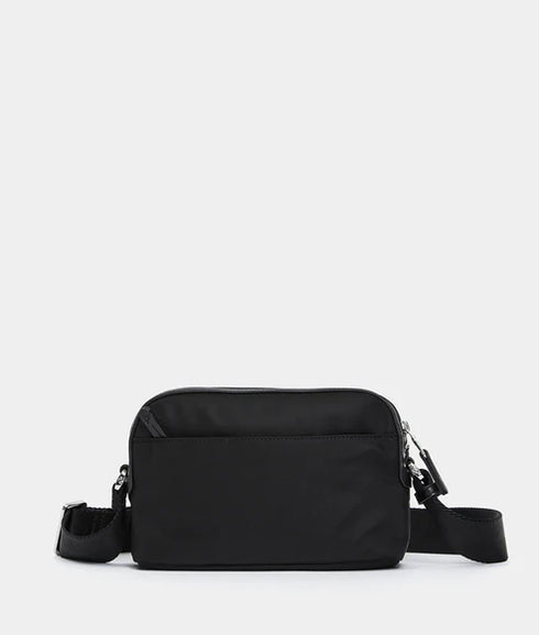 Τσάντα ώμου/χιαστί Mandarina Duck Hunter P10VCT02-651 μαύρο