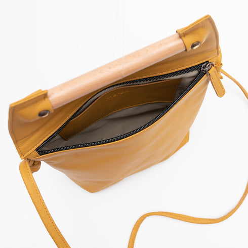 Hygge Τσάντα ώμου/χιαστί δερμάτινη by Meraki μουσταρδί